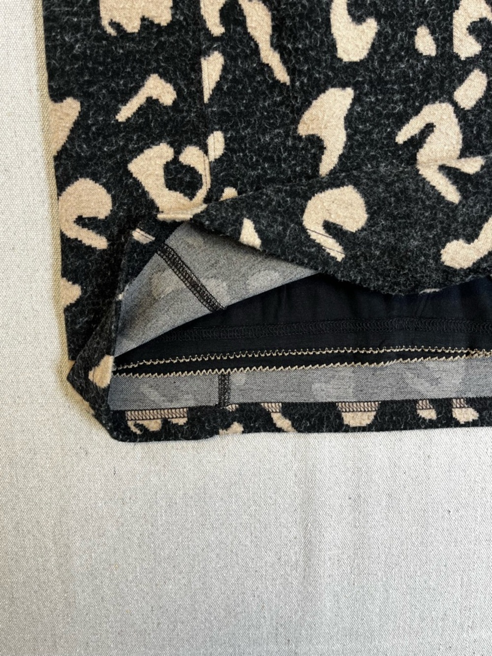 Anthropologie Black and Cream Leopard-Print Pencil Skirt - Picture 4 of 10